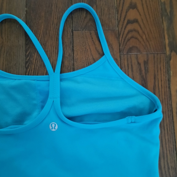 Lululemon Power Y Tank, Blue, Size 6 - Picture 4 of 7